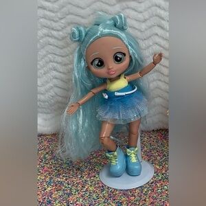 BFF by Cry Babies Fashion Doll Sydney Outfit Necklace Ages 4+Years